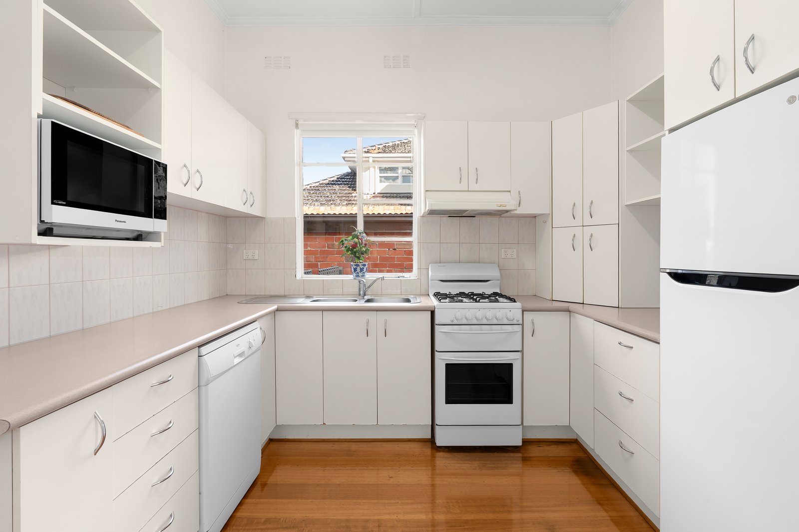 Gallery: 8 Louise Street