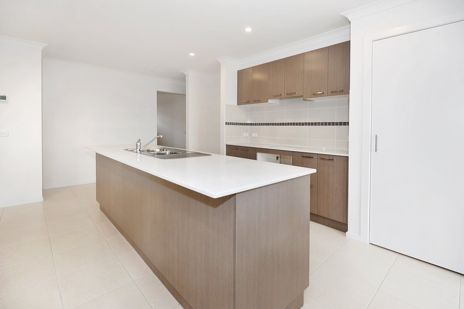 Gallery: 8 Lumsden Way