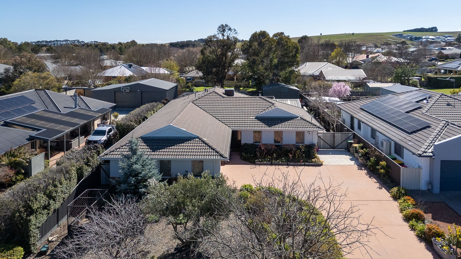 8 Lundie Street BUNGENDORE 2