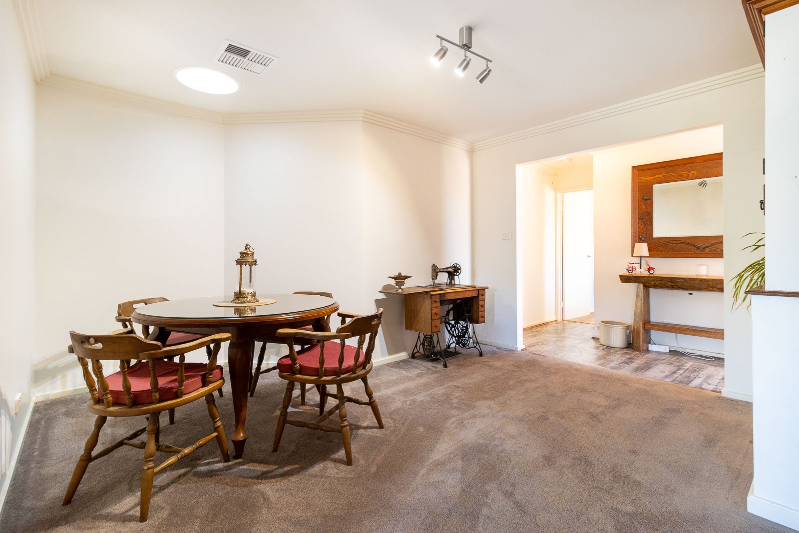 8 Lundie Street BUNGENDORE 12