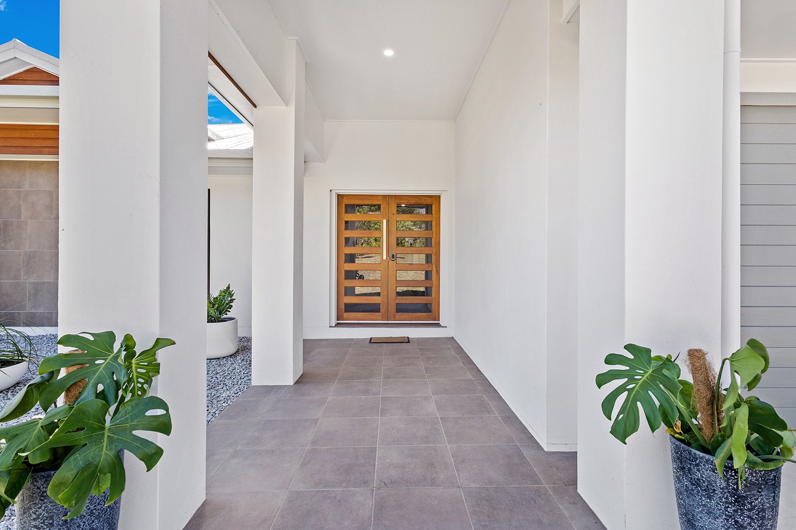 8 Lyndon Court CANNON VALLEY 3