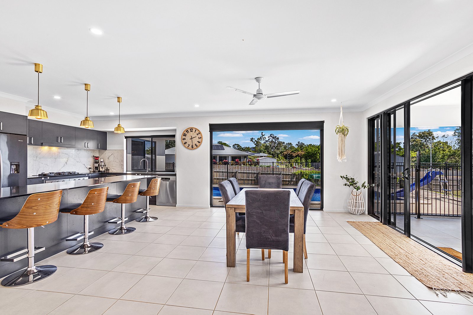 8 Lyndon Court CANNON VALLEY 7