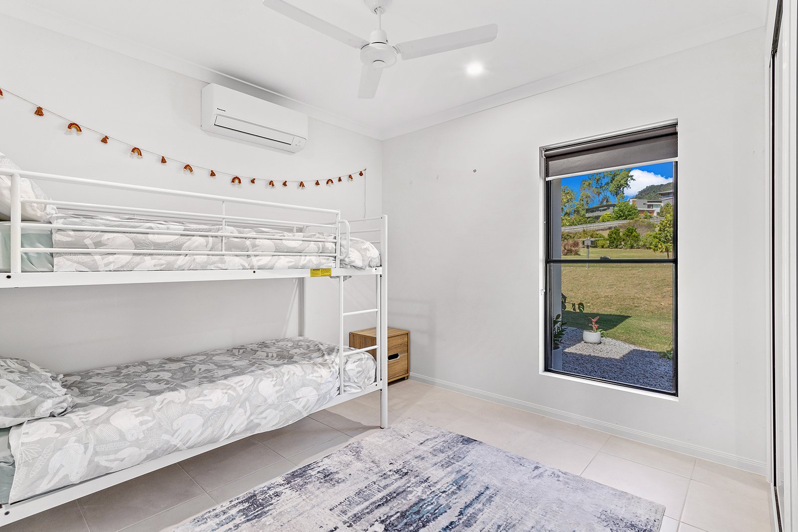 8 Lyndon Court CANNON VALLEY 14