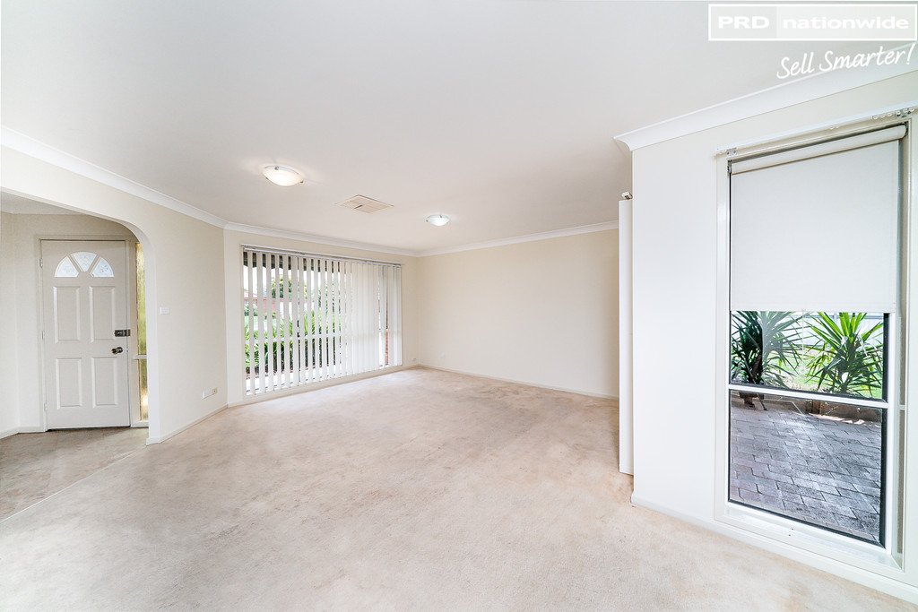 8 Magnolia Parade LAKE ALBERT 5