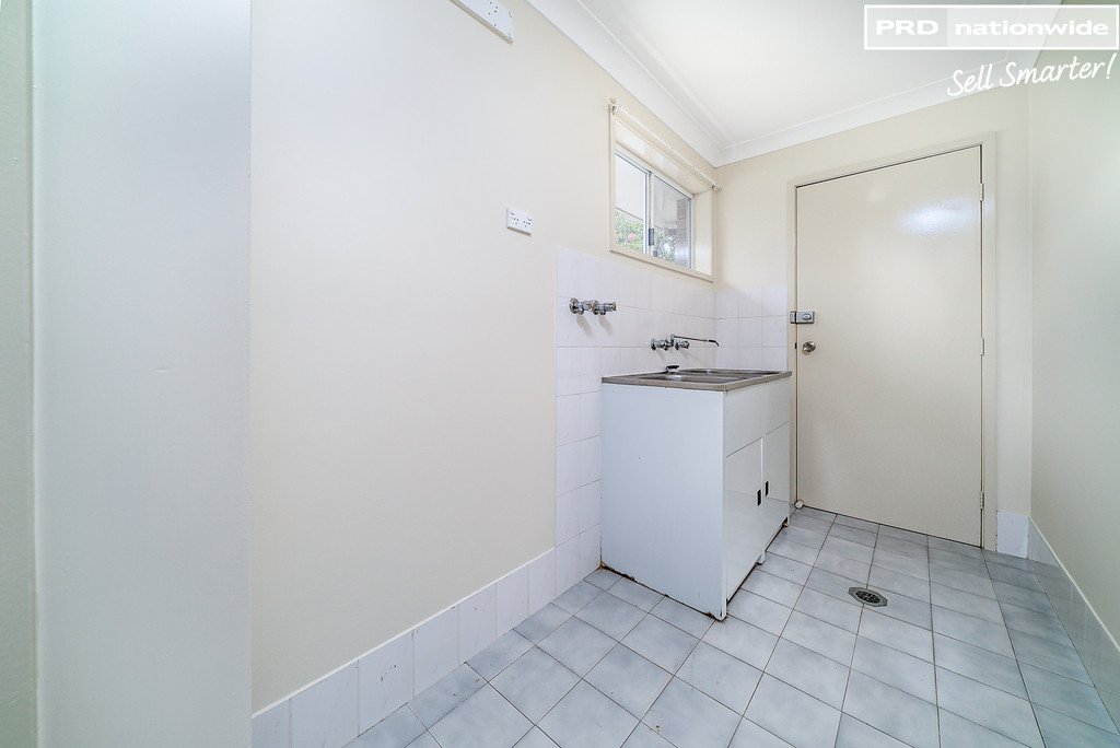 8 Magnolia Parade LAKE ALBERT 7