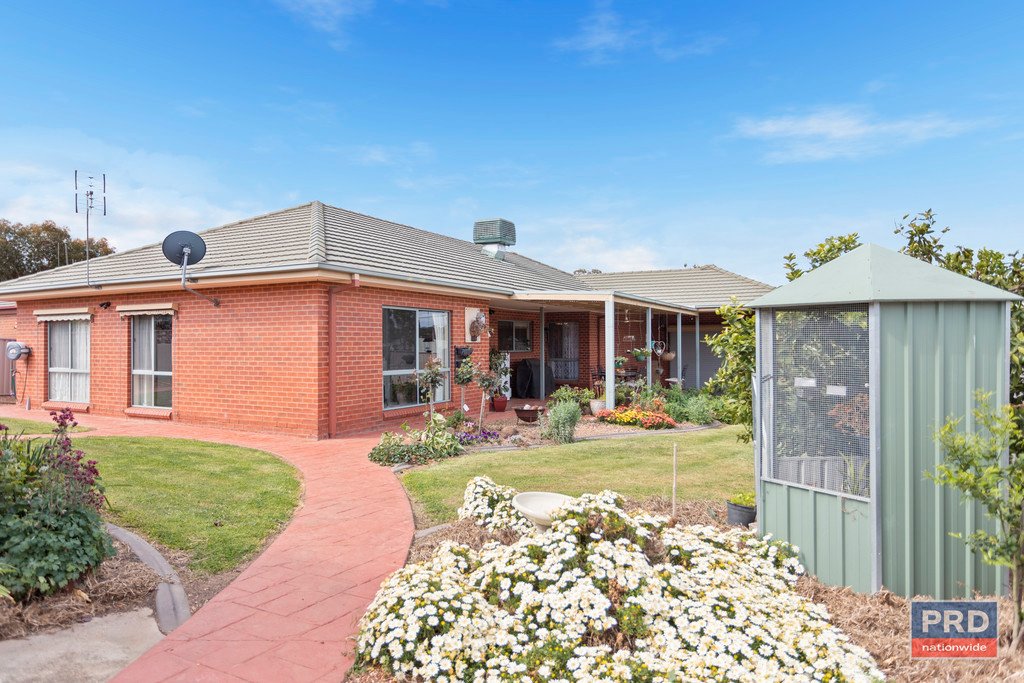 8 Majors Road EAGLEHAWK 9