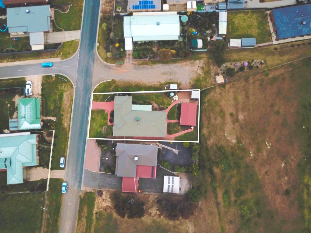 8 Majors Road EAGLEHAWK 12