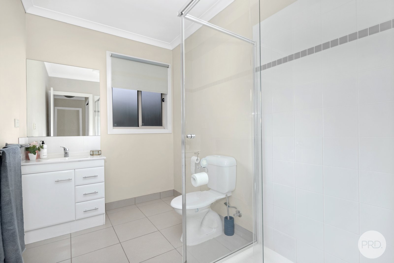 8 Malcolm Court BROWN HILL 12