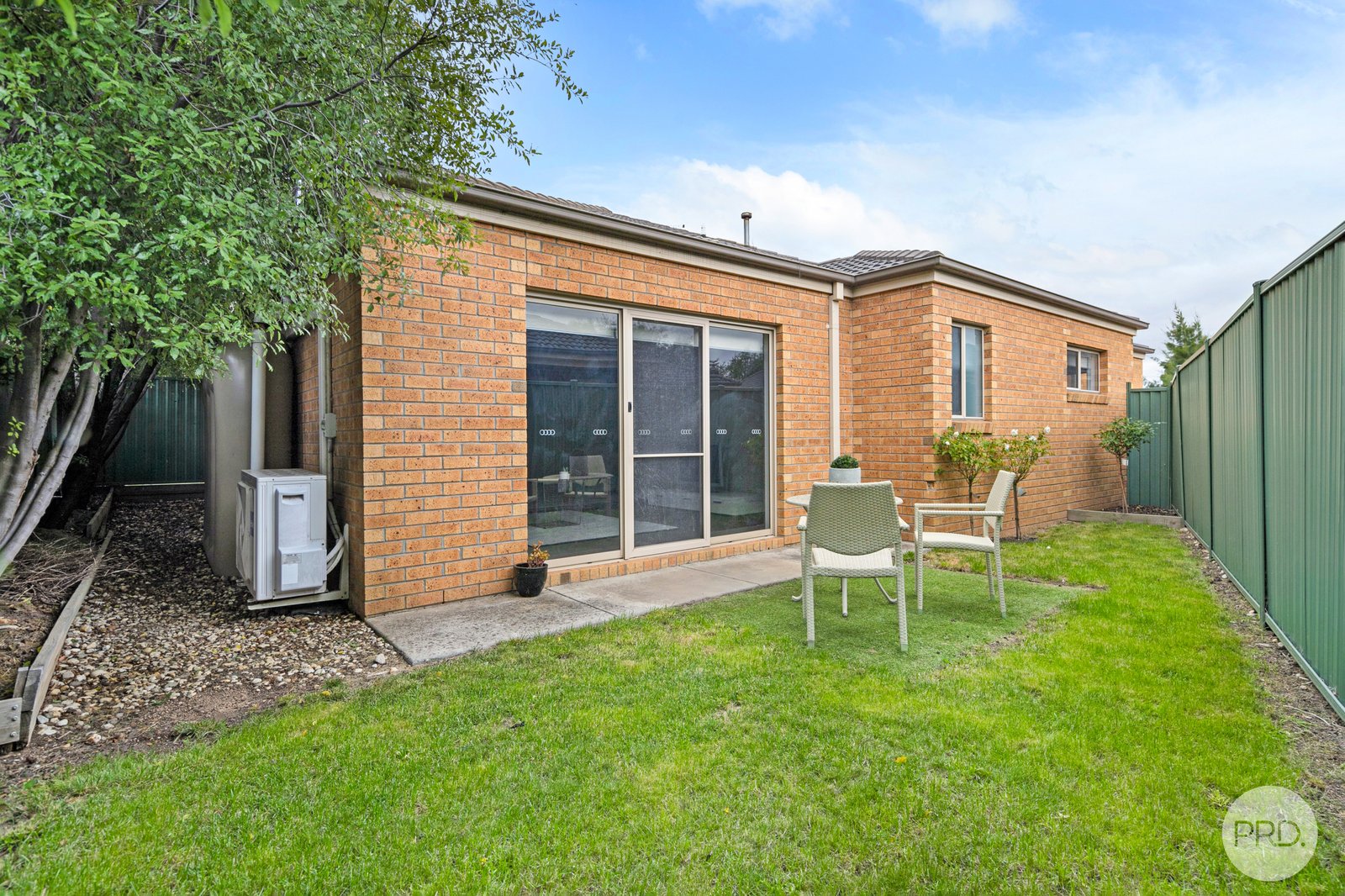 8 Malcolm Court BROWN HILL 13