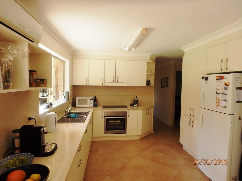 8 Mangrove Close LAKEWOOD 4