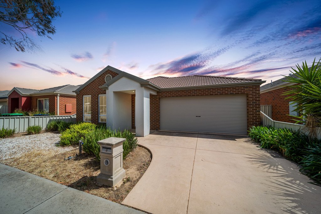 8 Manna Gum Drive EPSOM 2