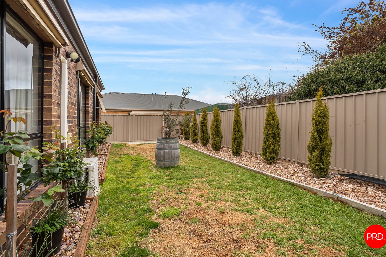 8 Maplewood Court WHITE HILLS 13