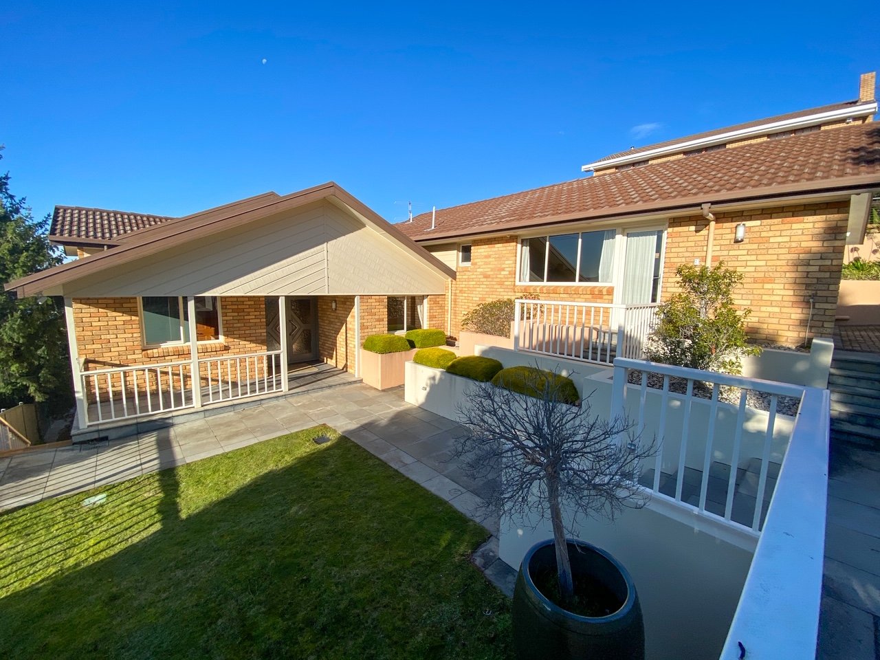 8 Marlborough Street SANDY BAY 4