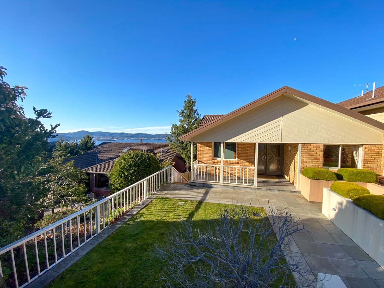 8 Marlborough Street SANDY BAY 3