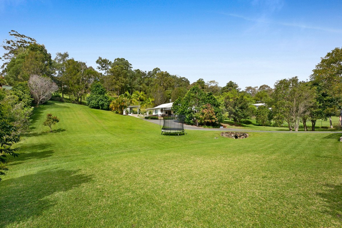 8 Mary Bale Drive Tallebudgera 30