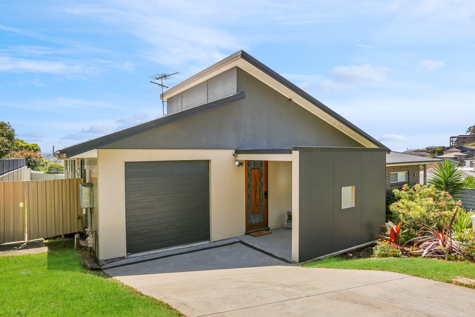 8 Mary Davis Ave  KOONAWARRA 2