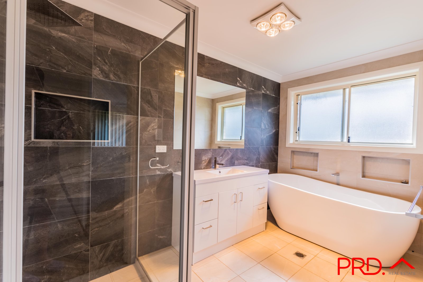 8 Maunder Street MOONBI 9