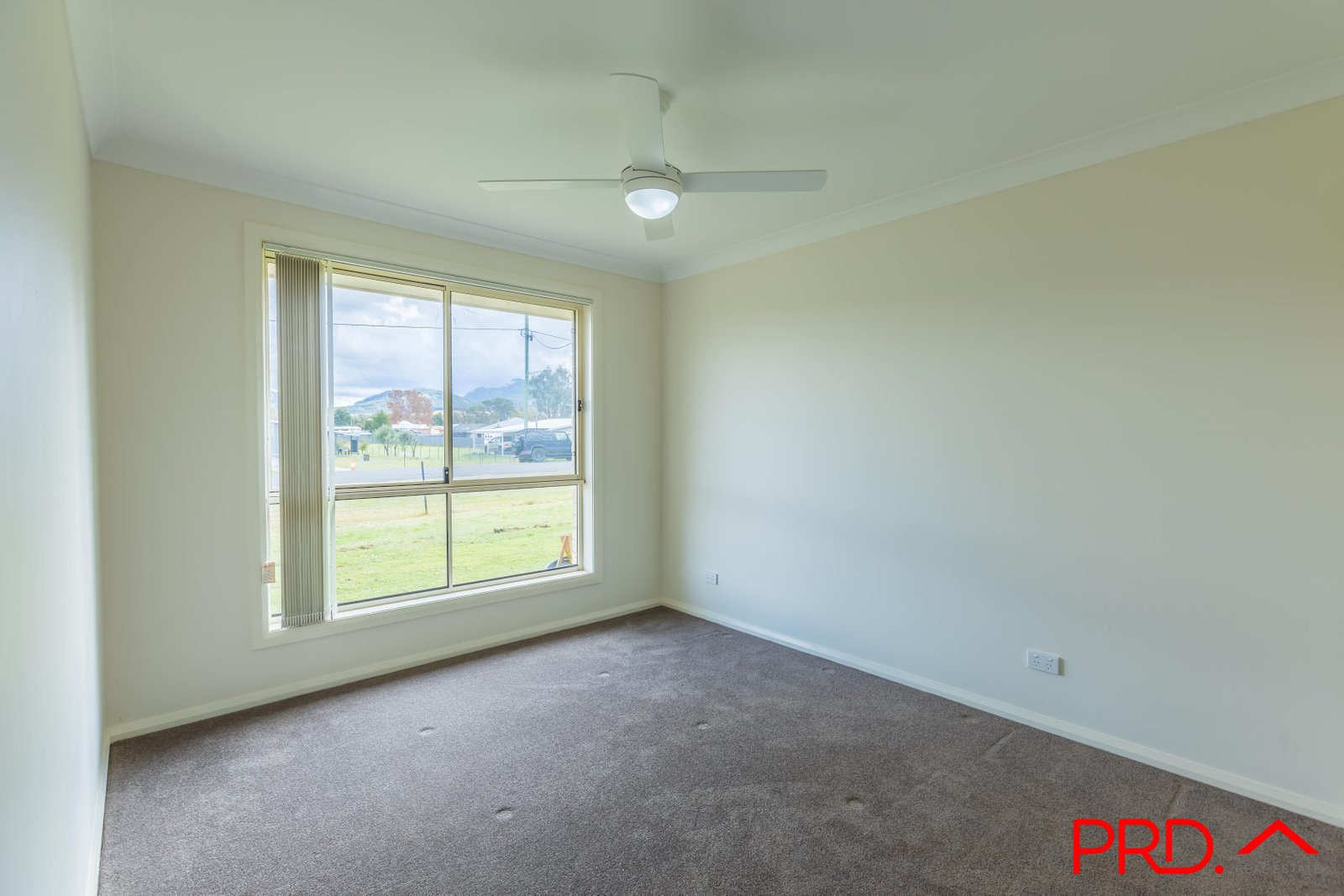 8 Maunder Street MOONBI 11