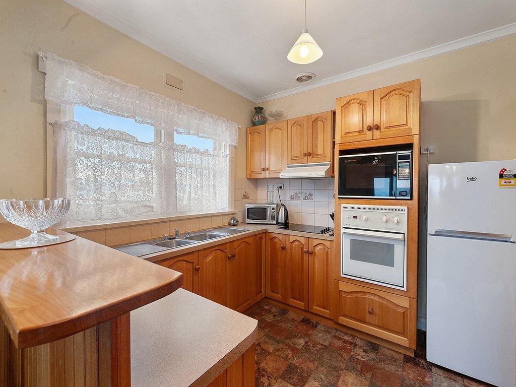 8 Mavis Court GLENORCHY 3