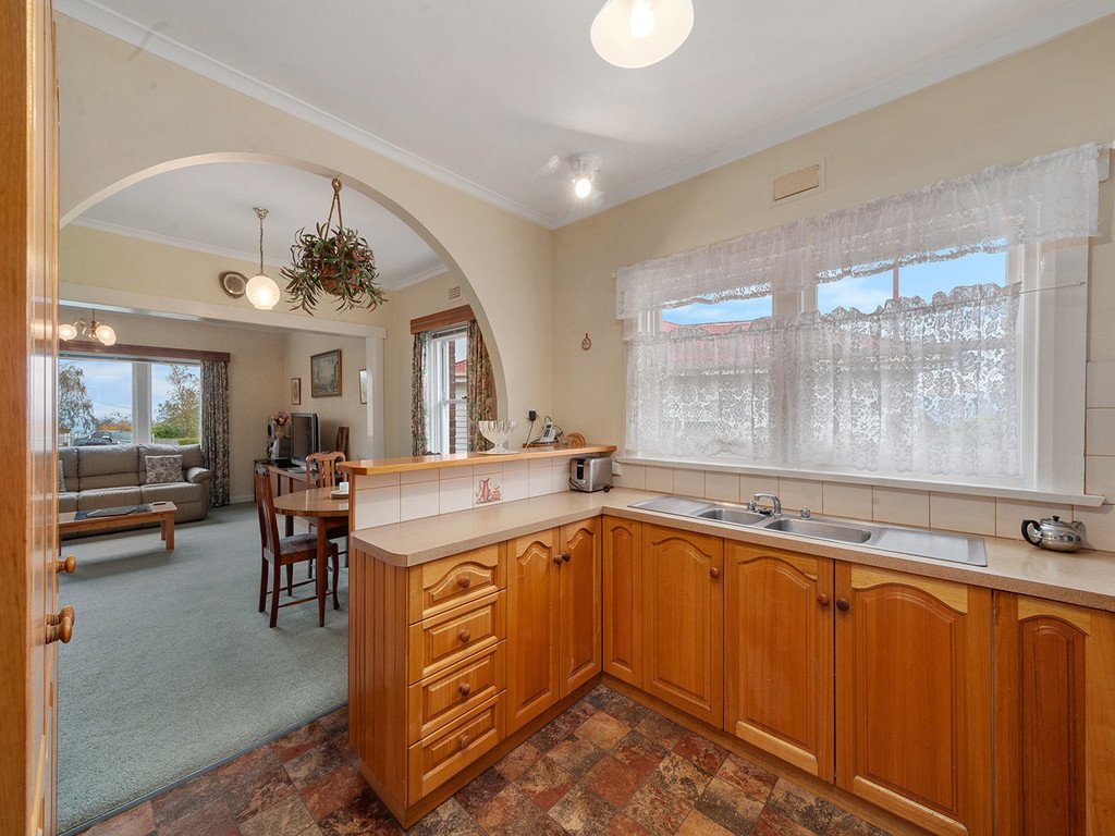 8 Mavis Court GLENORCHY 5