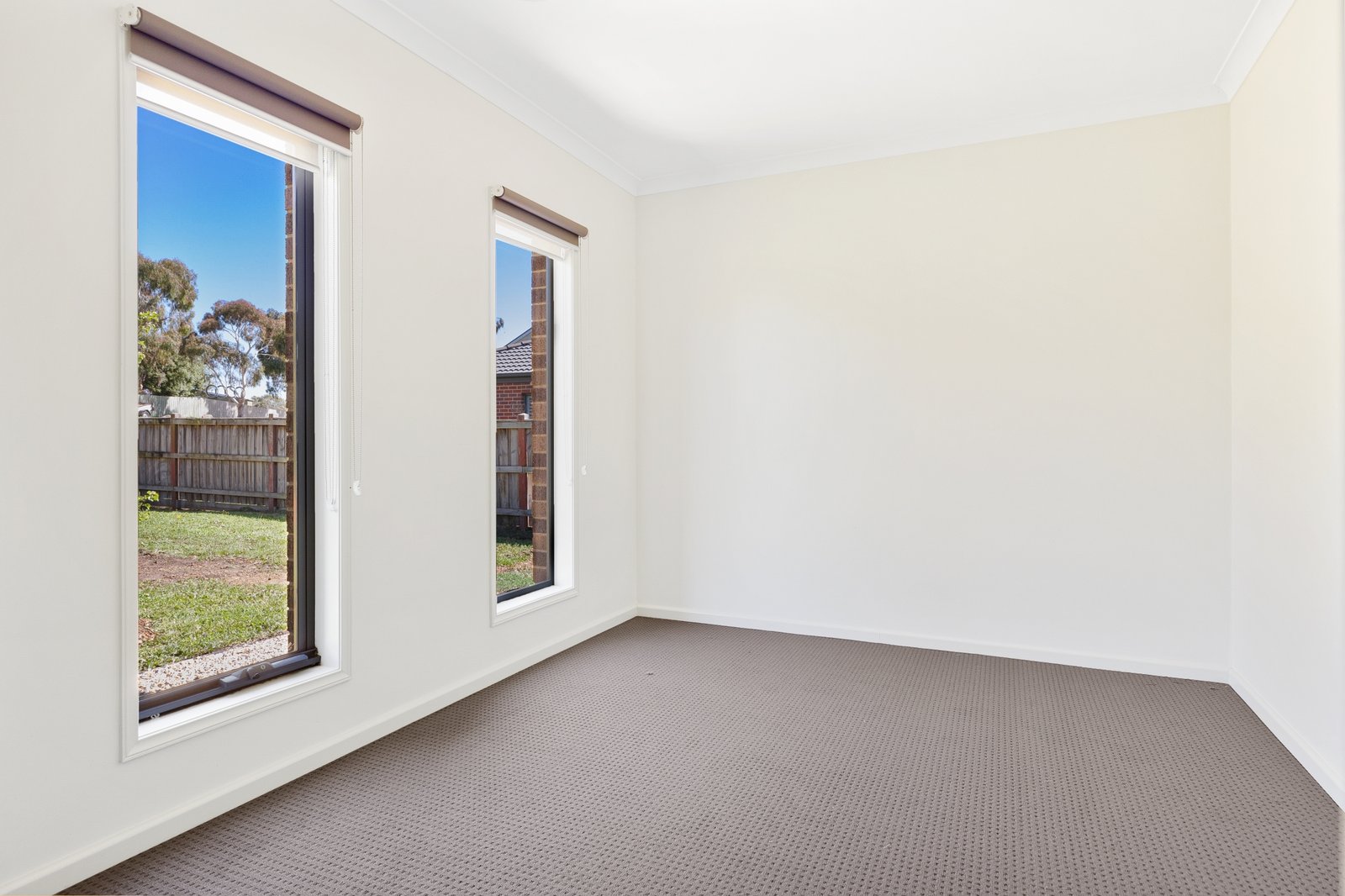 Real Estate and Property in 8 Mayfair Way, Kyneton, VIC