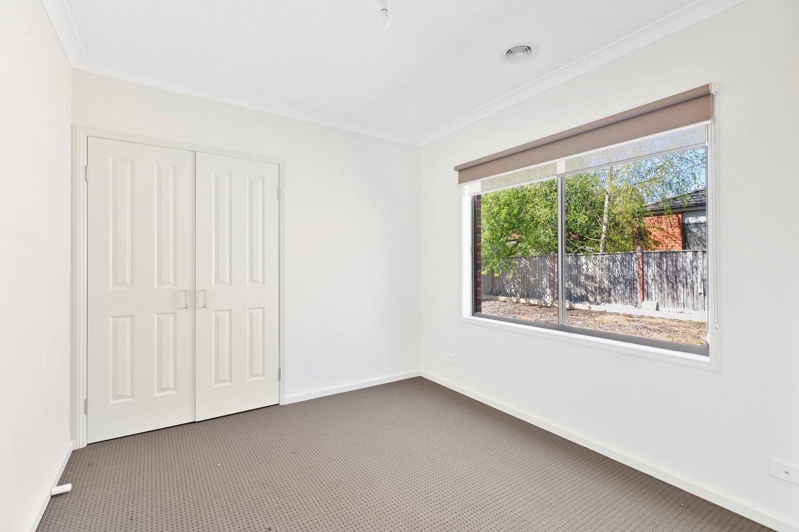 Real Estate and Property in 8 Mayfair Way, Kyneton, VIC