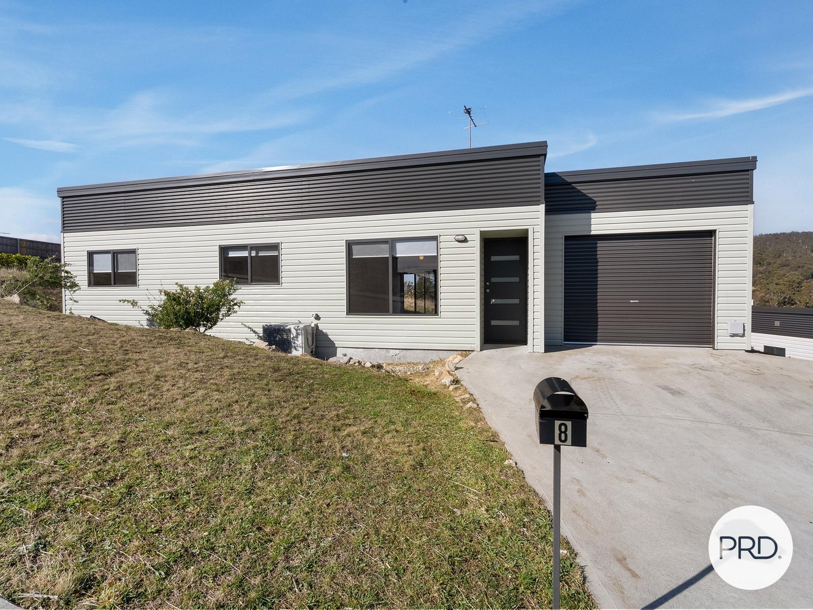 8 McGill Rise CLAREMONT 1