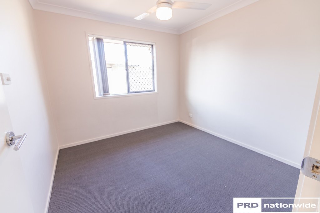 8 McKinlay Place TAMWORTH 6