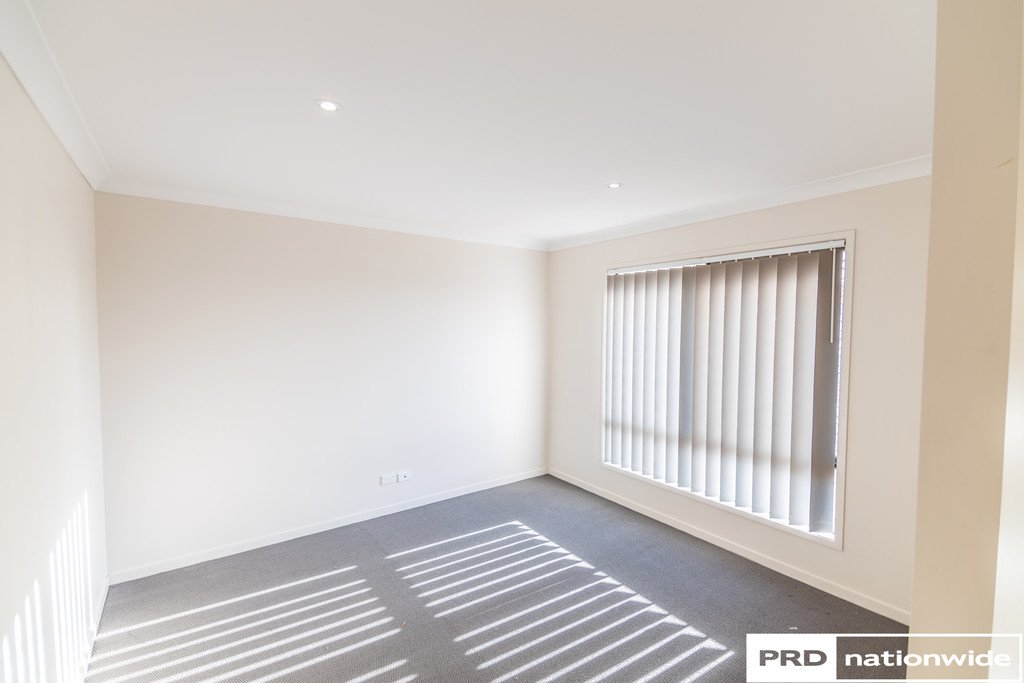 8 McKinlay Place TAMWORTH 7