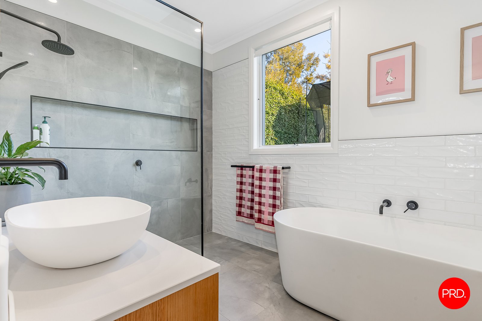 8 McMillan Street KENNINGTON 13