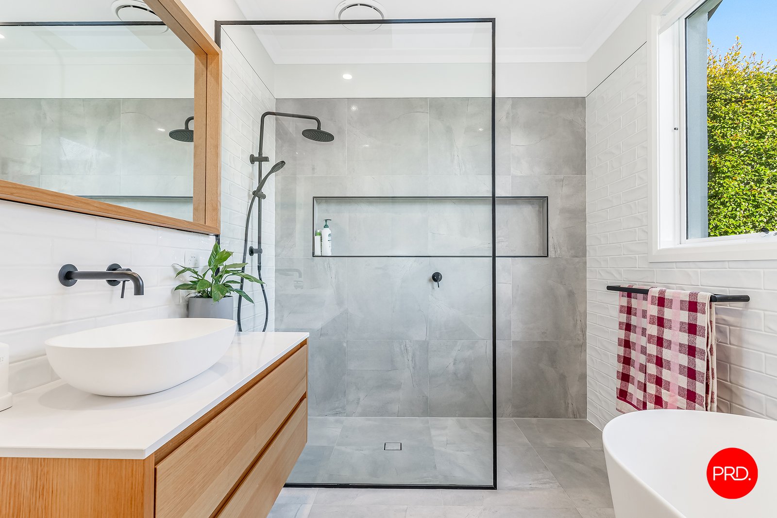 8 McMillan Street KENNINGTON 14