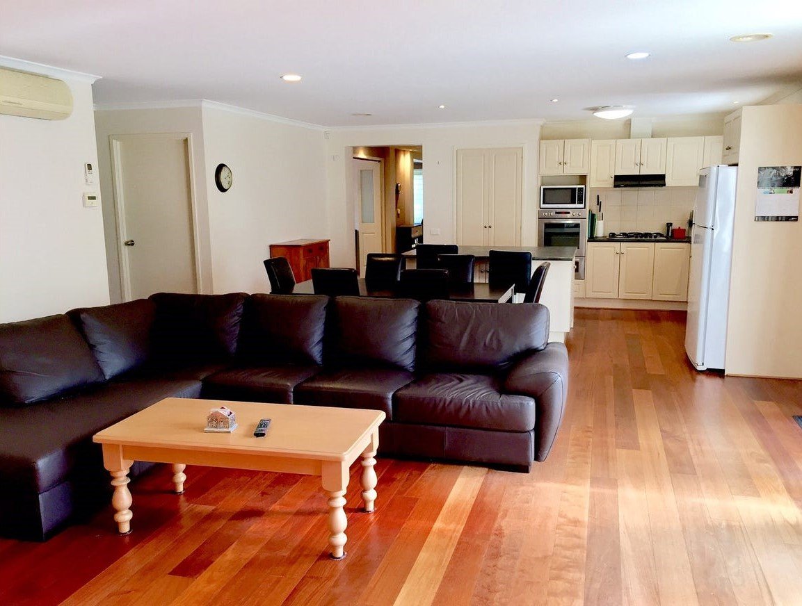 Gallery: 8 Menzies Close