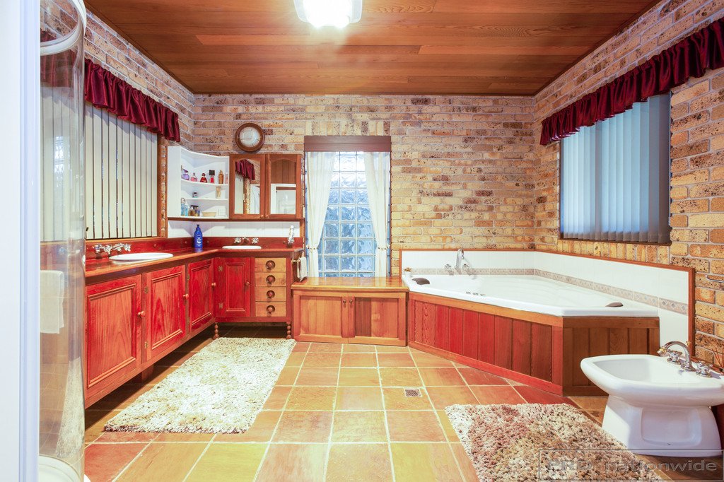 8 Merindah Close BRANDY HILL 24