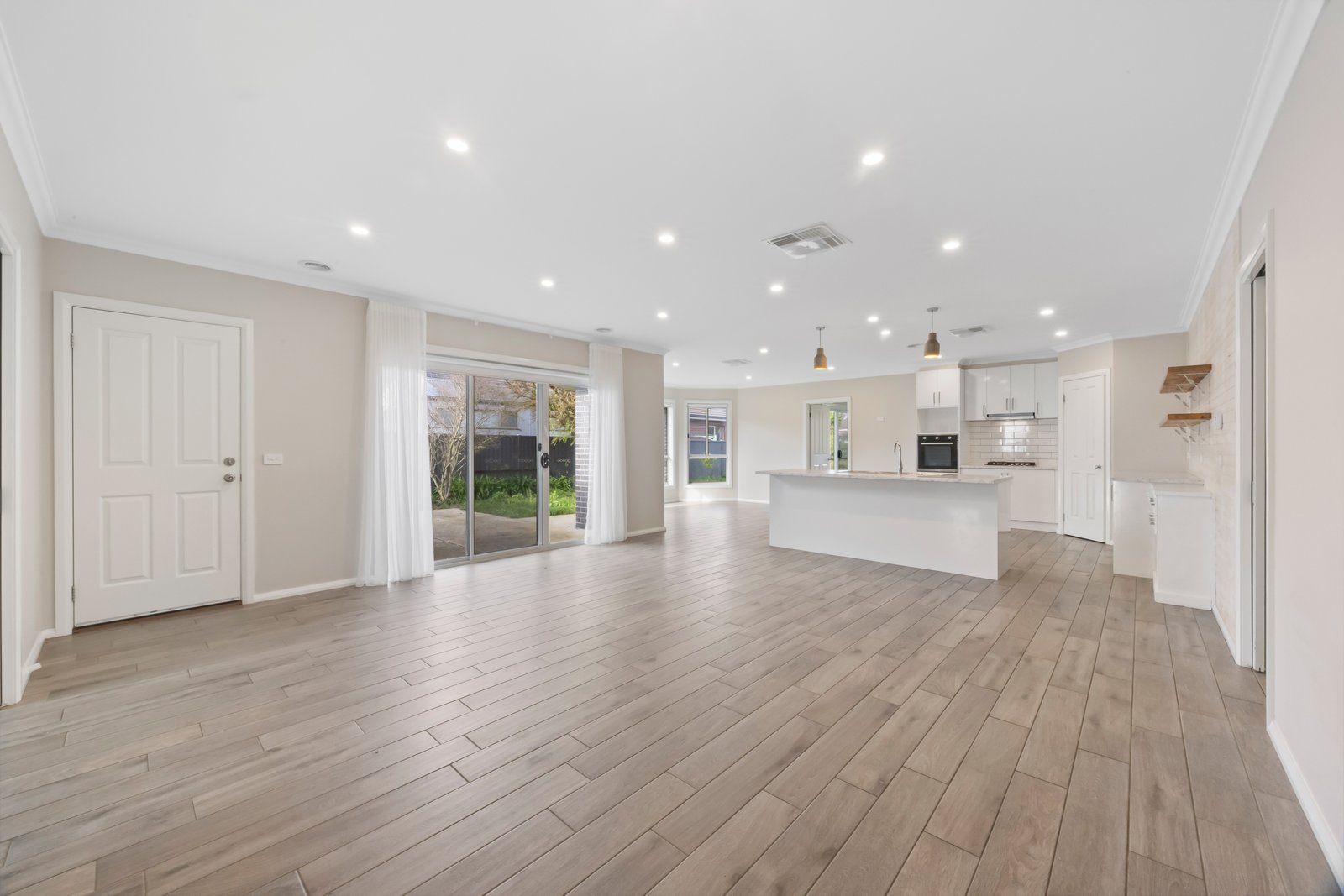 Gallery: 8 Merino Drive