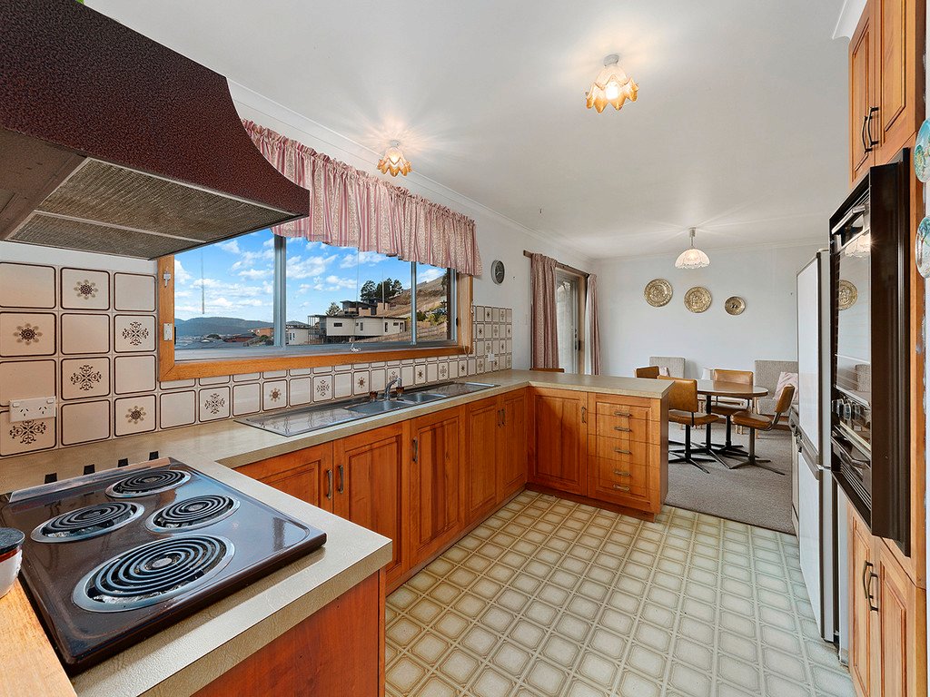 8 Merriwa Street BERRIEDALE 8