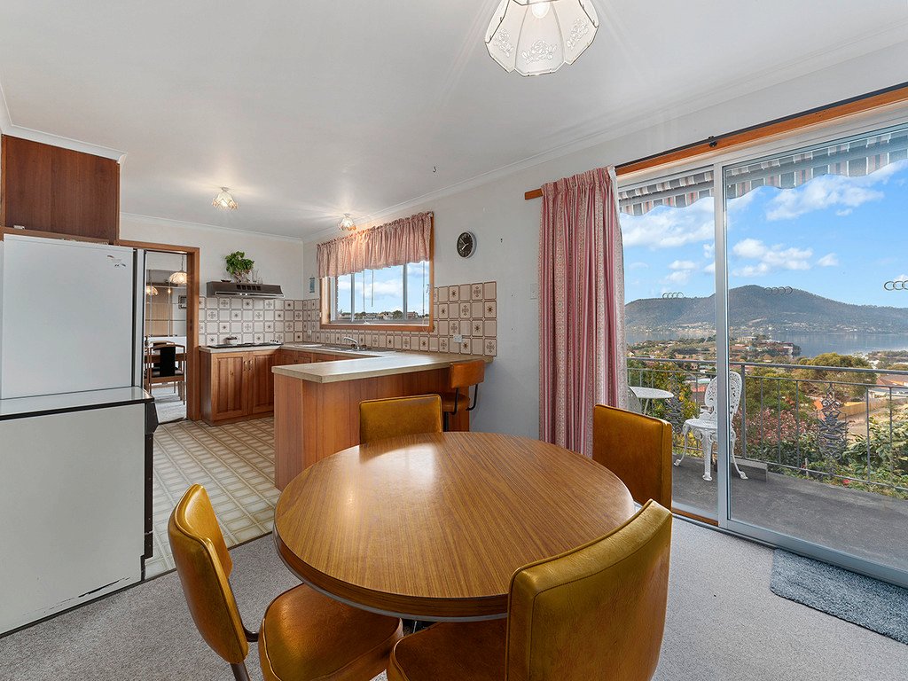 8 Merriwa Street BERRIEDALE 10