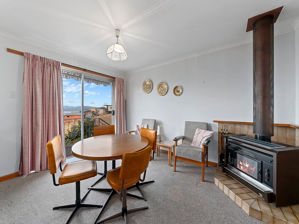 8 Merriwa Street BERRIEDALE 12