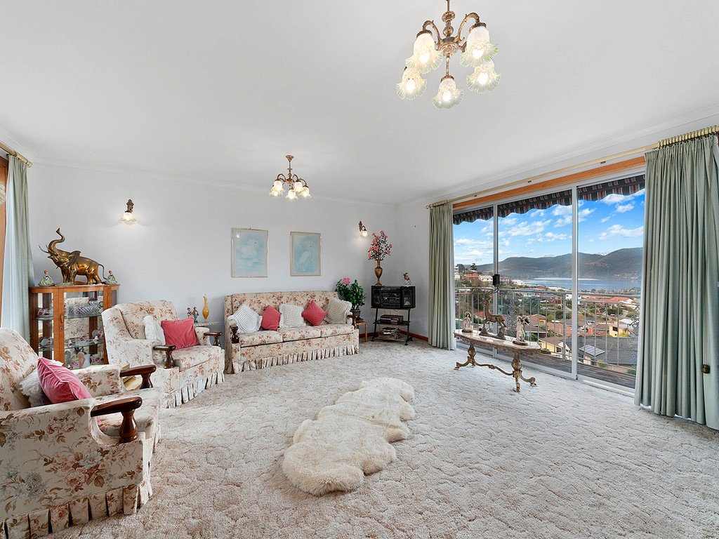 8 Merriwa Street BERRIEDALE 13