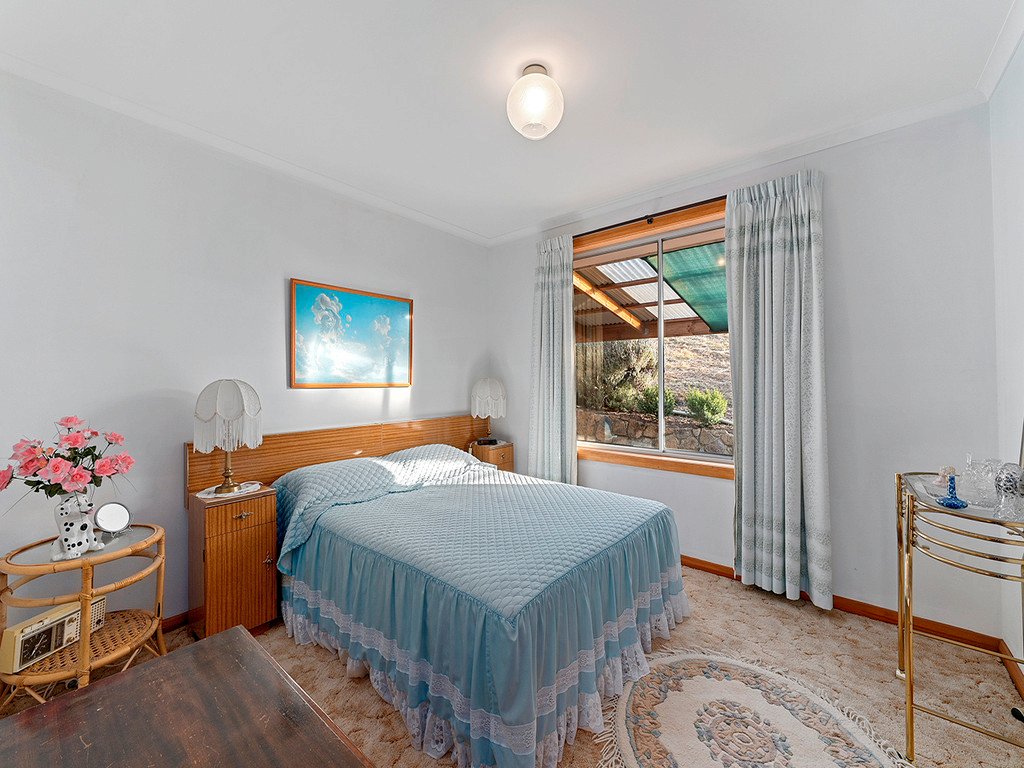 8 Merriwa Street BERRIEDALE 17