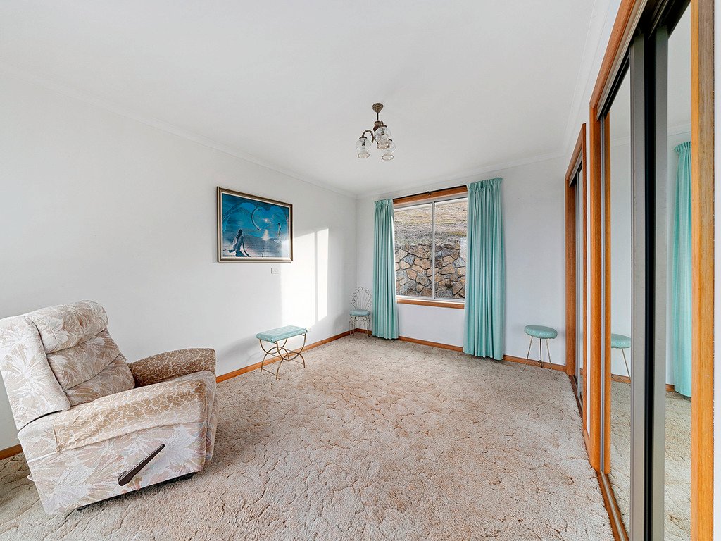 8 Merriwa Street BERRIEDALE 19