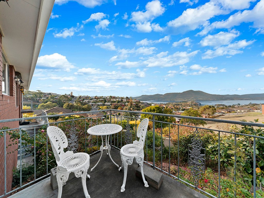 8 Merriwa Street BERRIEDALE 23