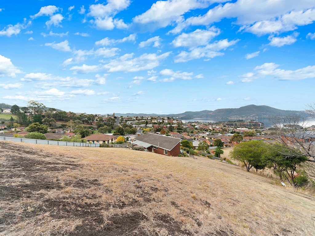 8 Merriwa Street BERRIEDALE 24