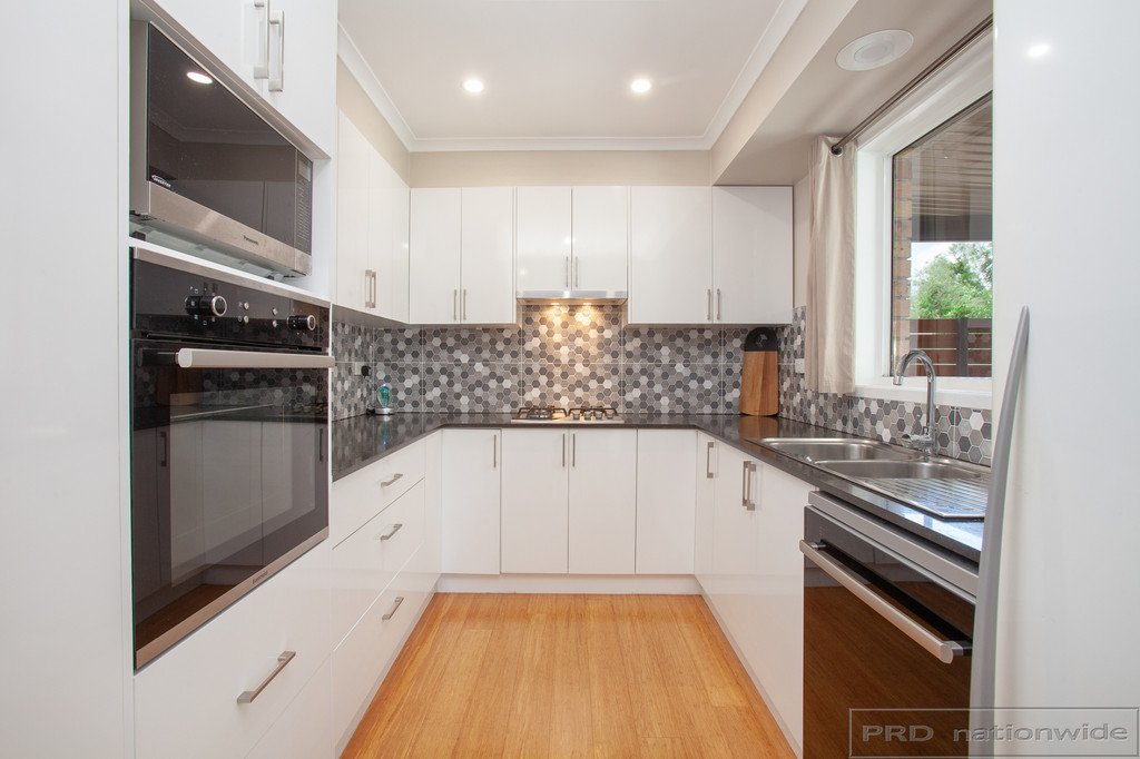 8 Michael Hill Avenue WOODBERRY 2