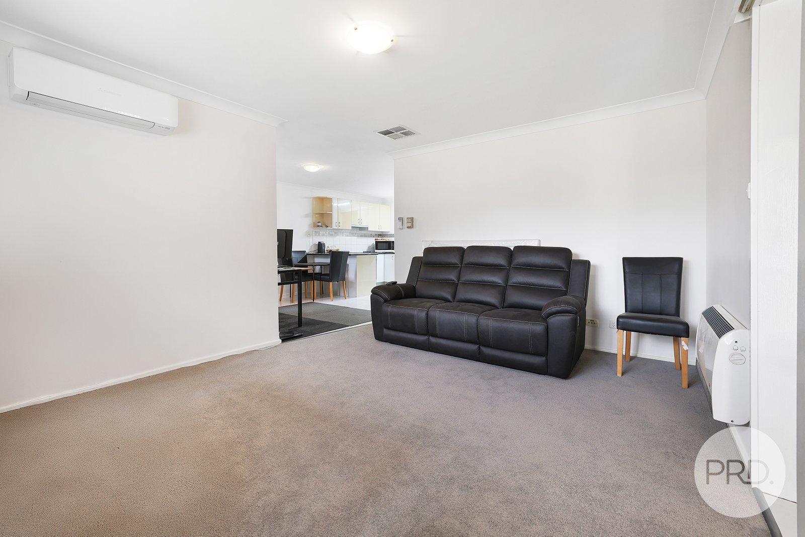 8 Milburn Road TAMWORTH 9
