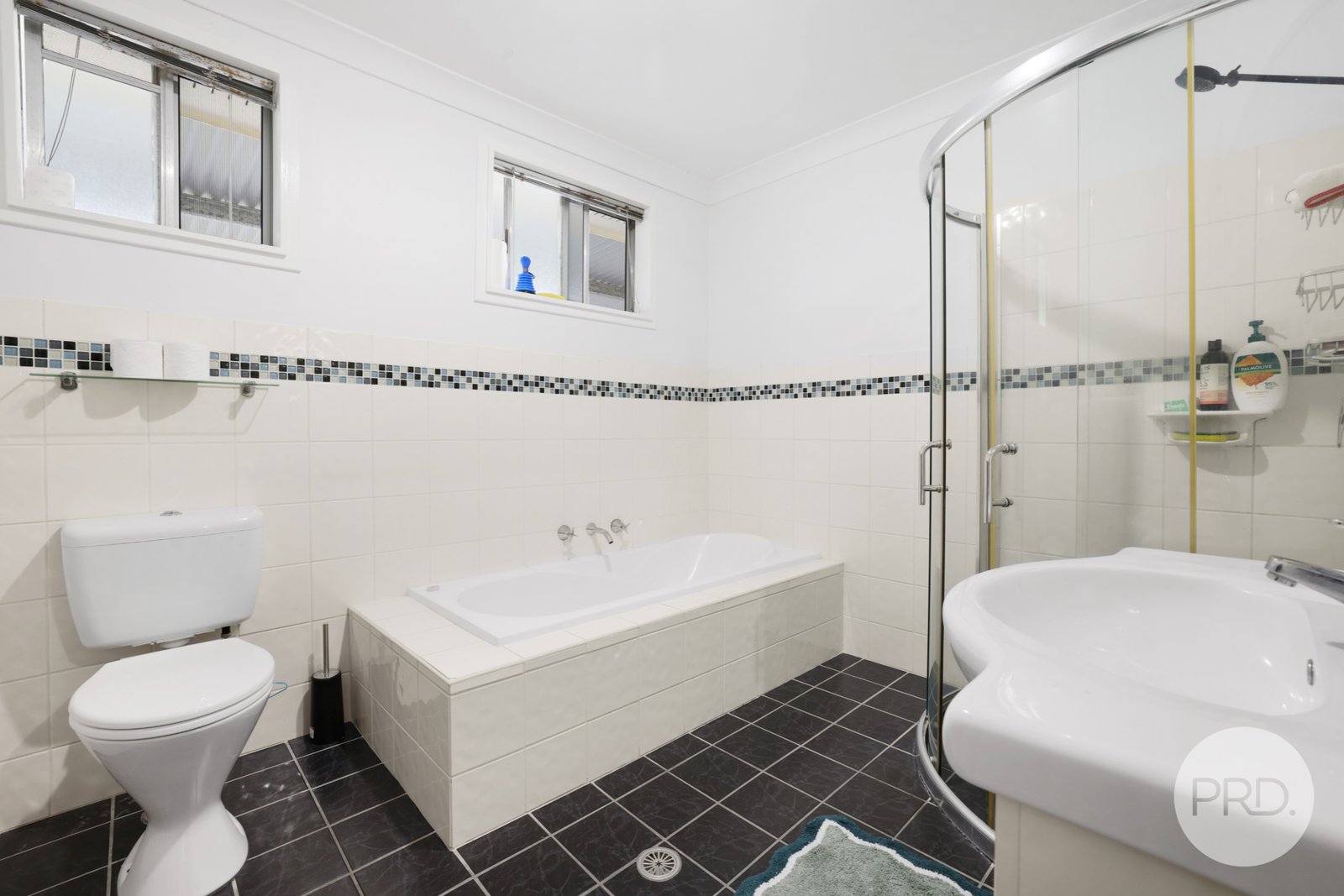 8 Milburn Road TAMWORTH 25