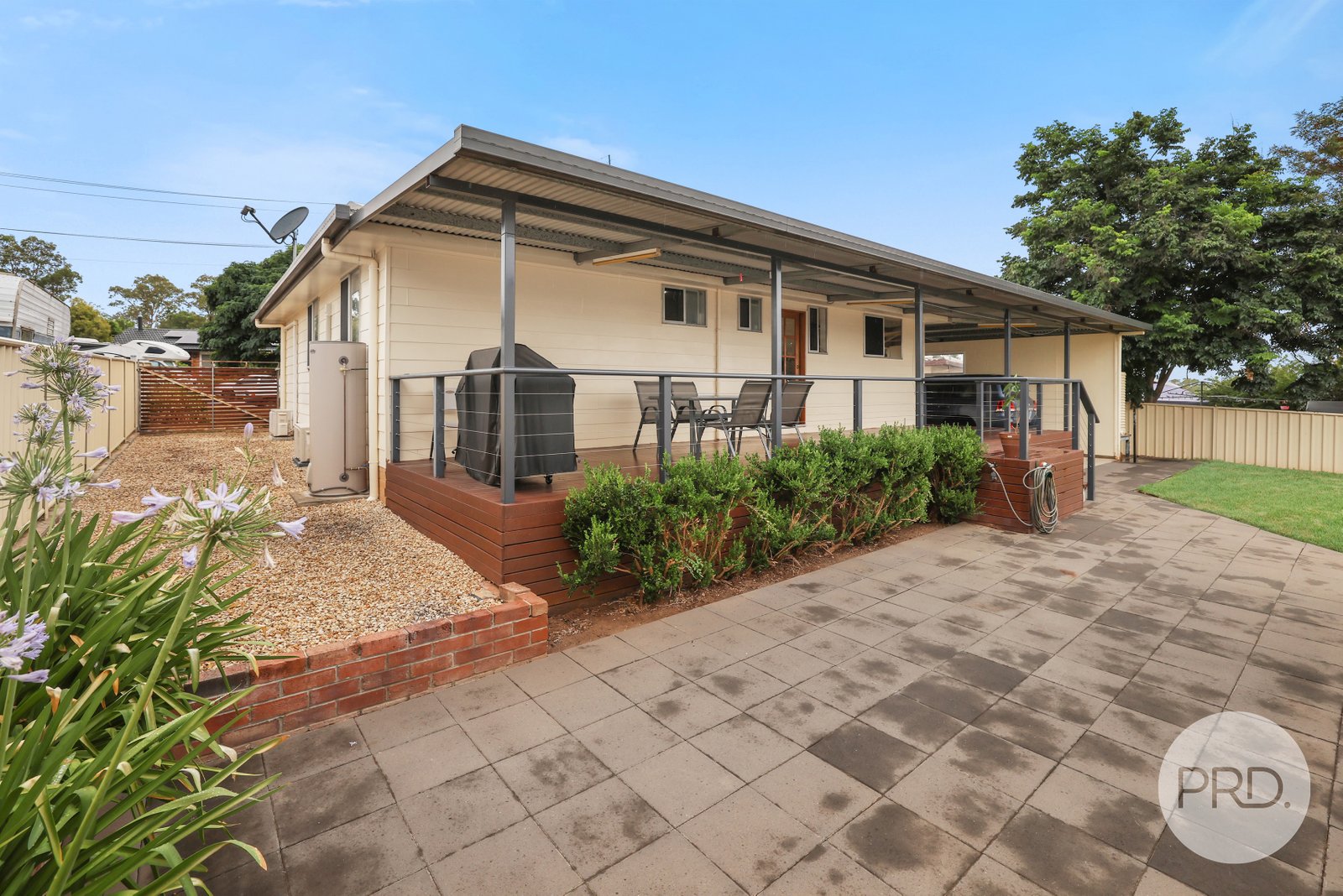 8 Milburn Road TAMWORTH 33