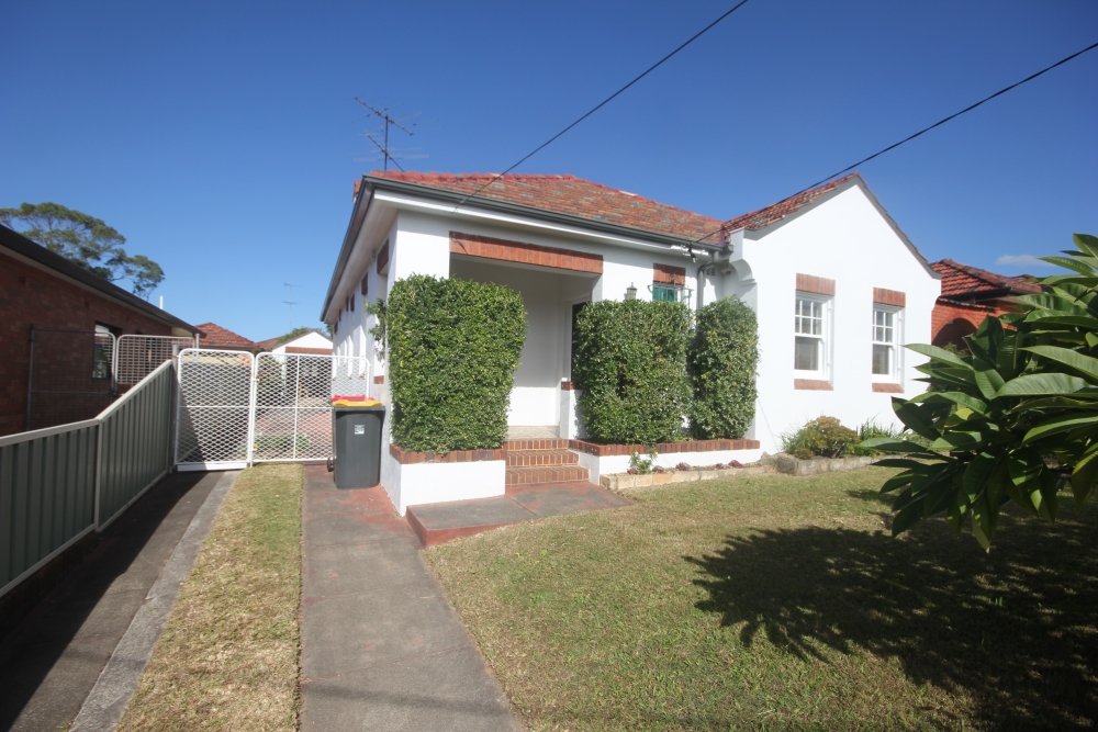 8 Miller Avenue BEXLEY NORTH 1