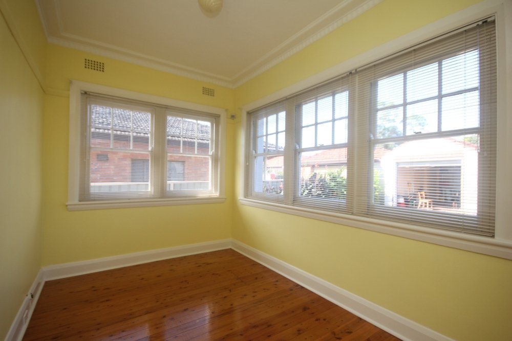 8 Miller Avenue BEXLEY NORTH 6