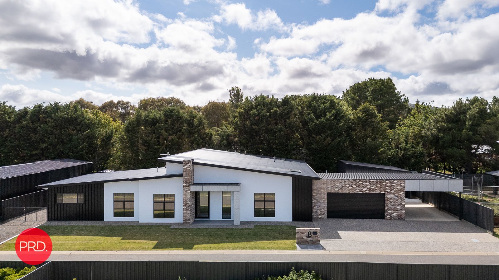 8 Millwood Lane BUNGENDORE 1