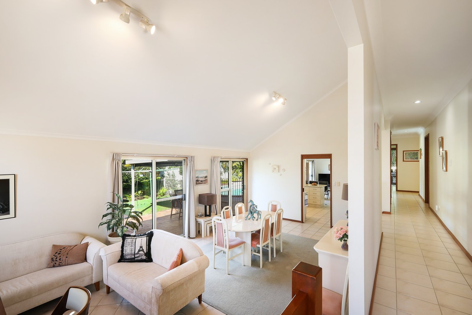 8 Mingaletta Drive ASHMORE 8